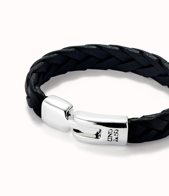 Braided bracelet with clasp