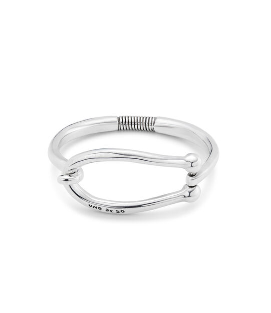 Bangle bracelet with large link