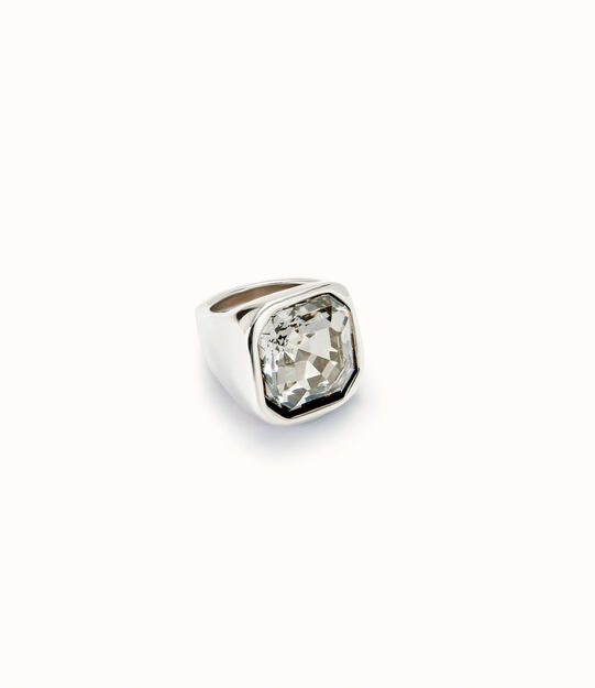 Square shape ring with crystal