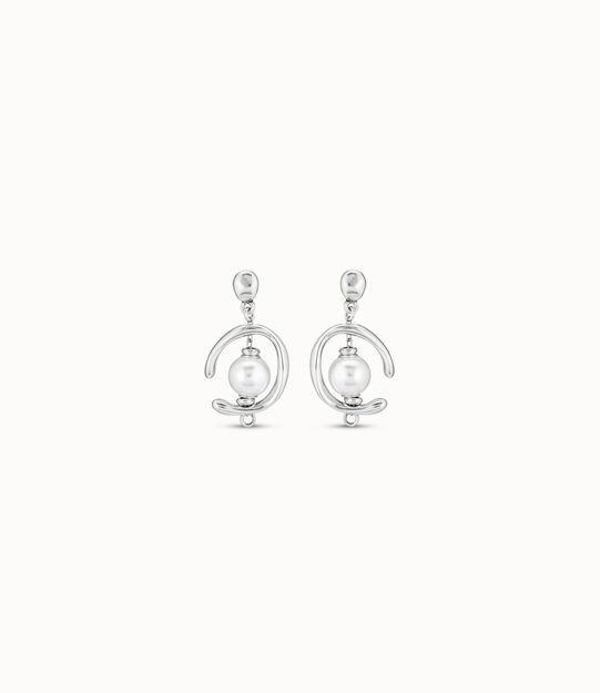 Drop earrings with pearl