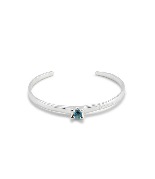 Cuff bracelet with blue cubic zirconia