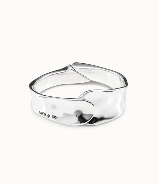 Waves shaped bangle bracelet