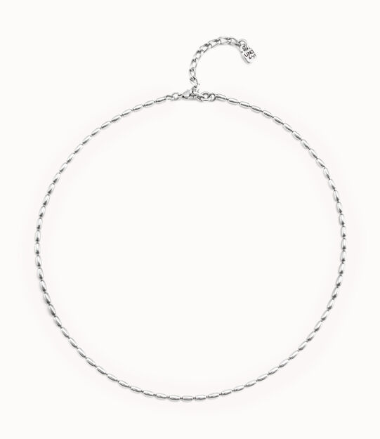 Short oval link chain necklace