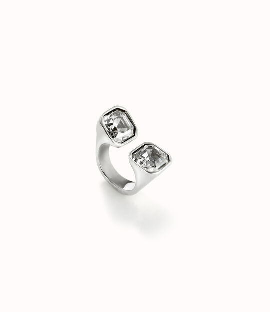 Ring with white crystal