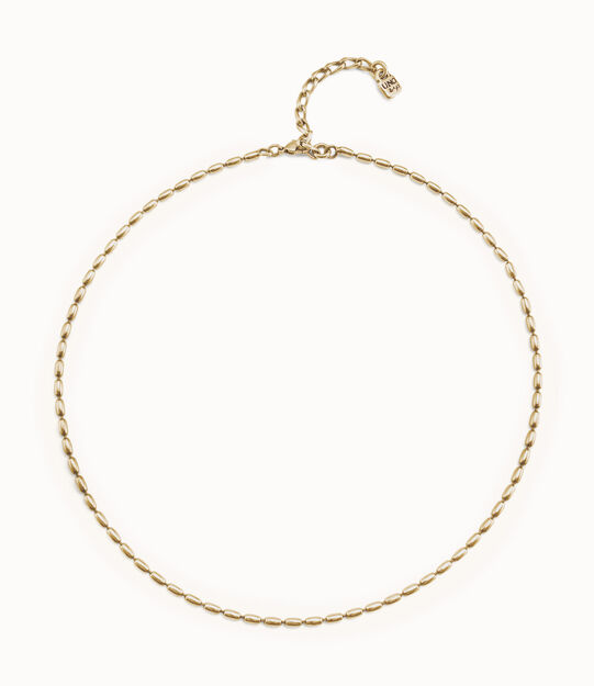 Short oval link chain necklace