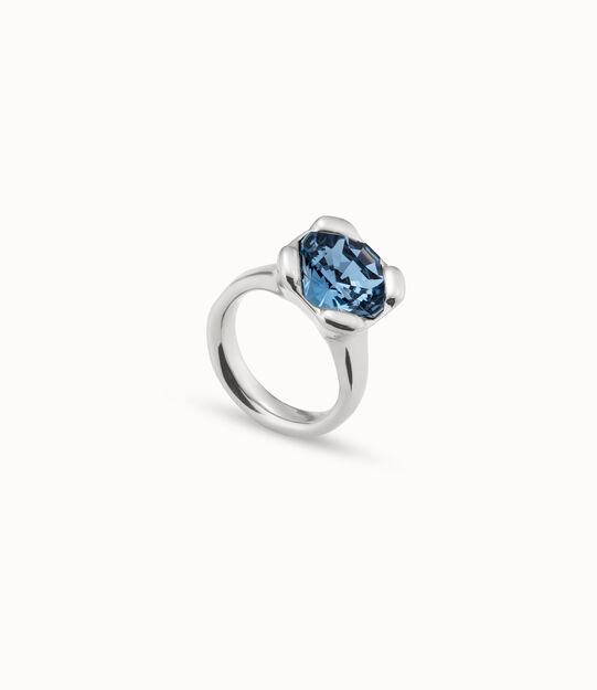 Ring with blue crystal