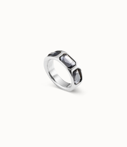 Ring with 3 dark gray crystals