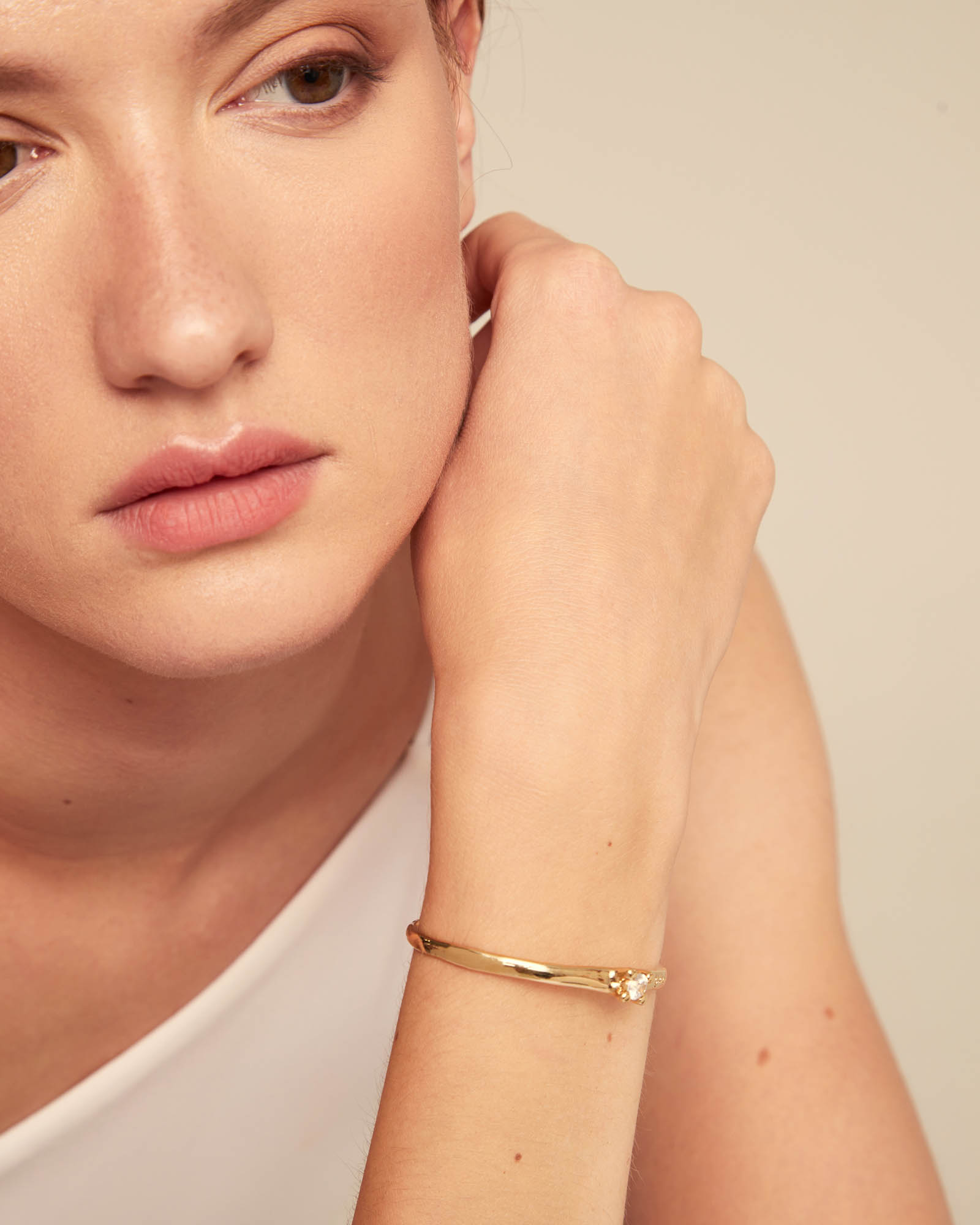 Cuff bracelet with blue cubic zirconia, Golden, large thumbnail