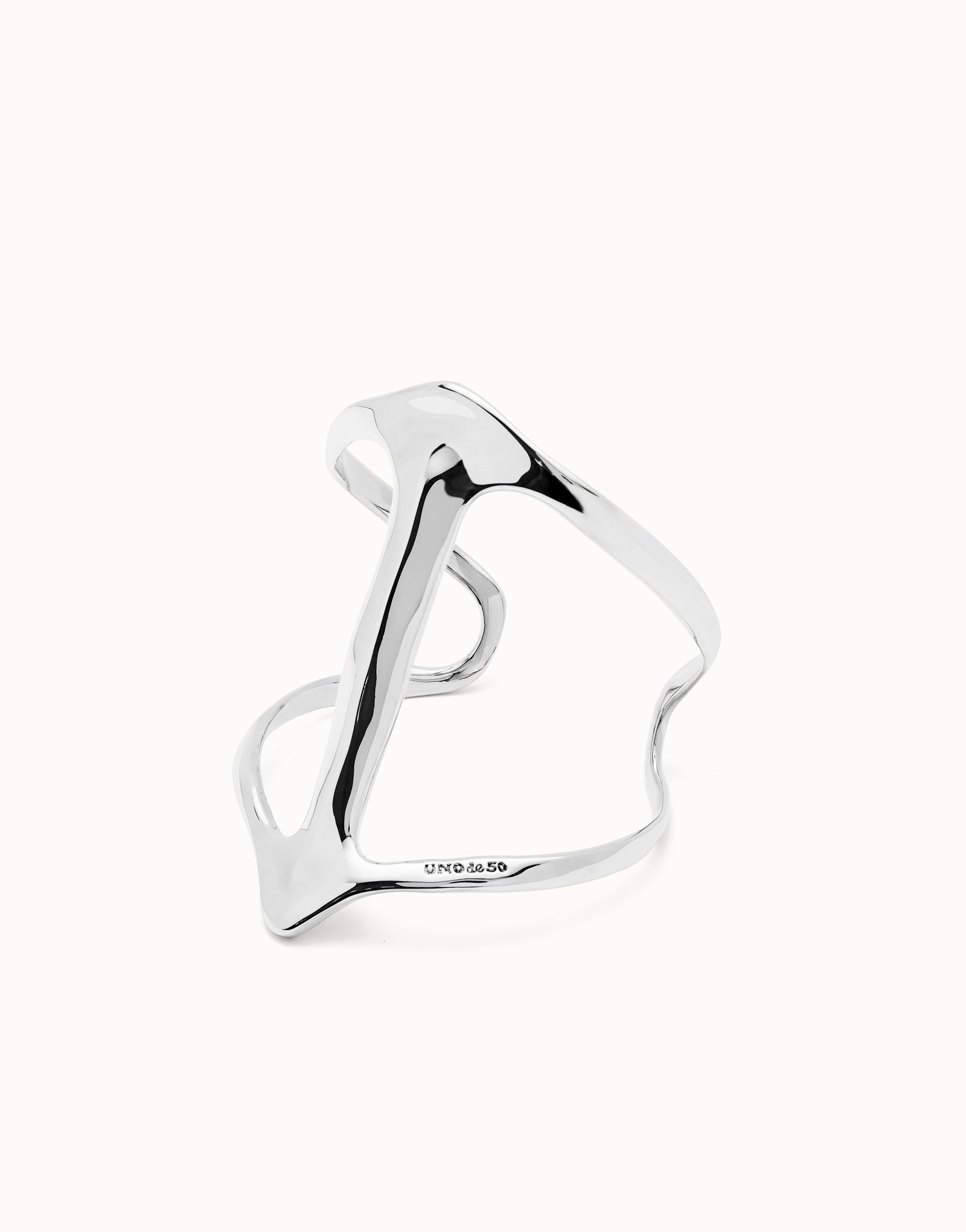 Cuff bracelet with manta ray structure, Silver, large thumbnail