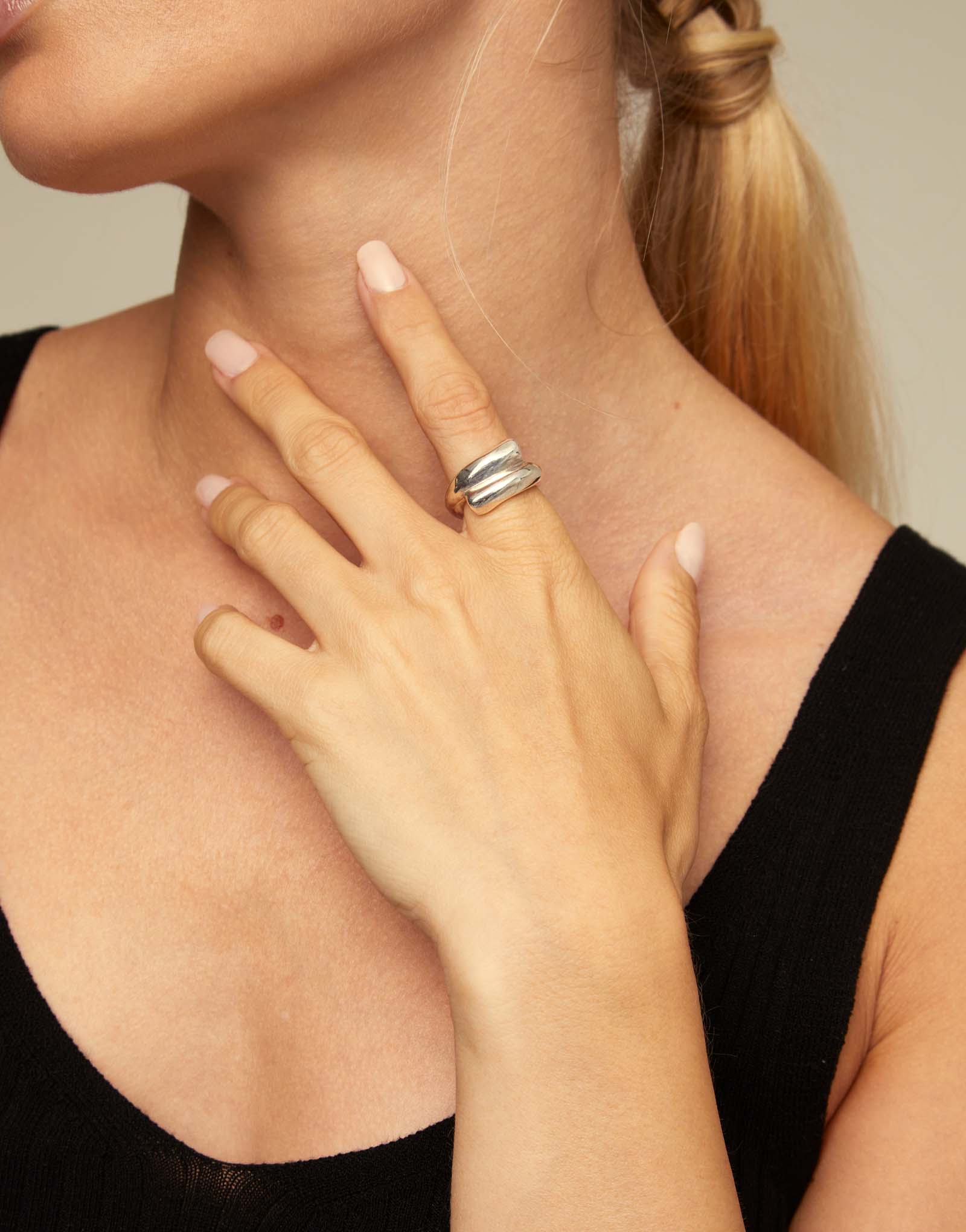Tubular shaped ring, Silver, large thumbnail