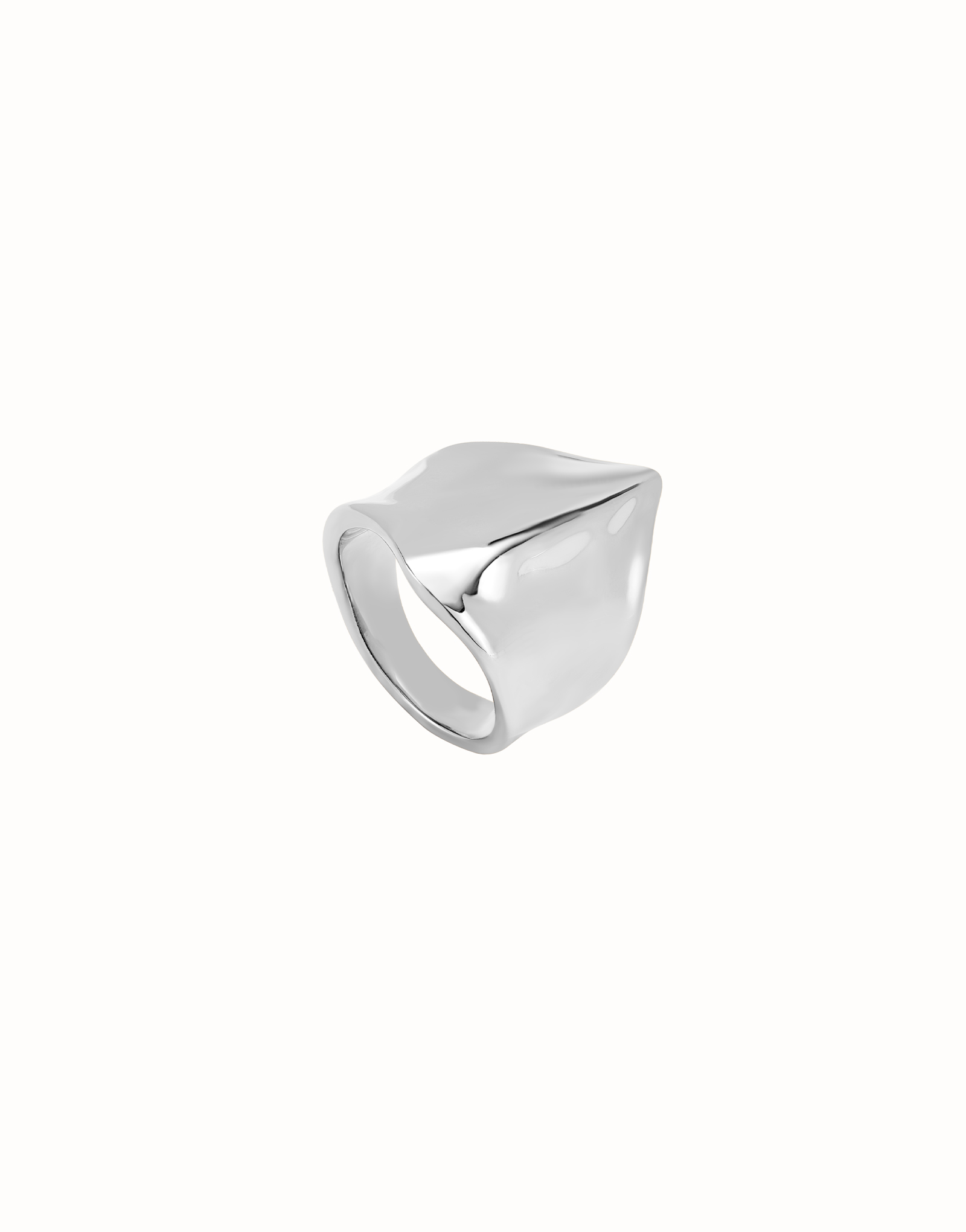 Ring with the shape of a manta ray, Silver, large thumbnail