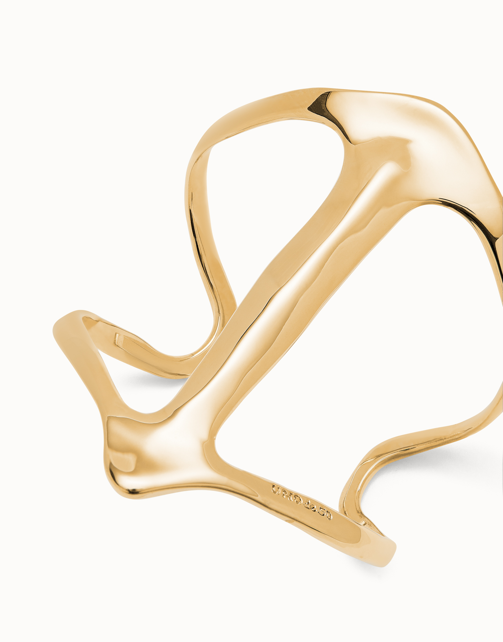 Cuff bracelet with manta ray structure, Golden, large thumbnail