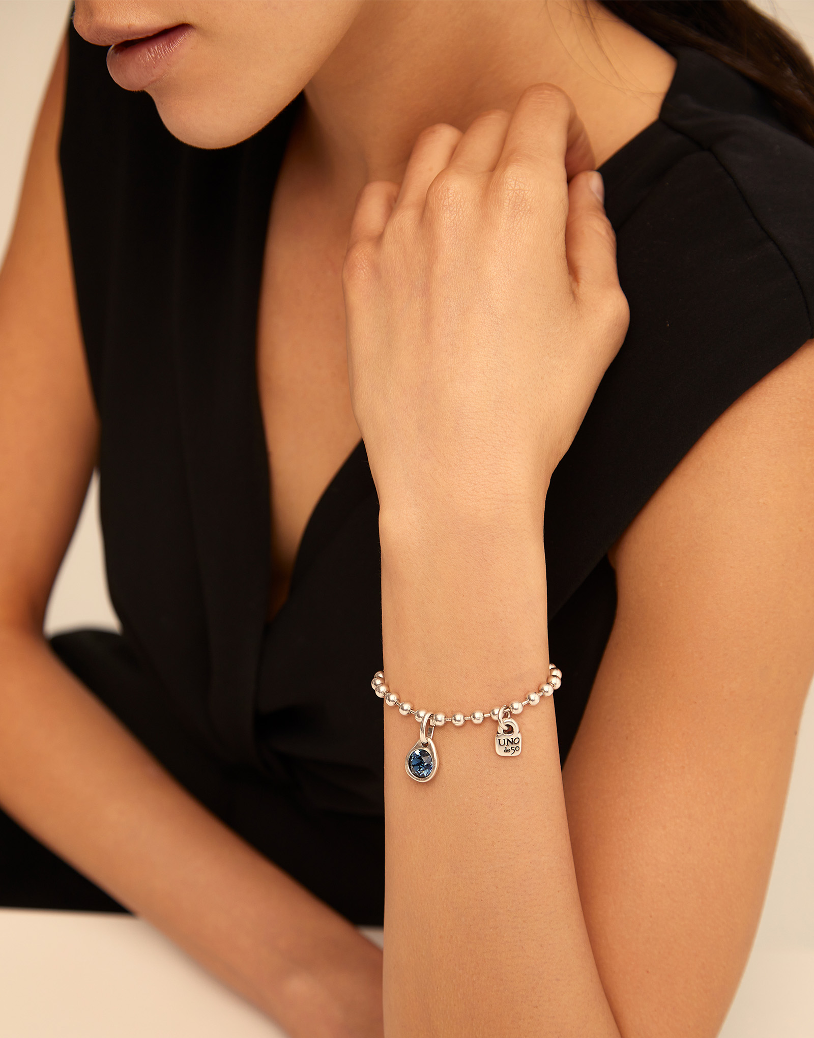 Charm circolare placcato argento Sterling con cristallo, Argent, large thumbnail