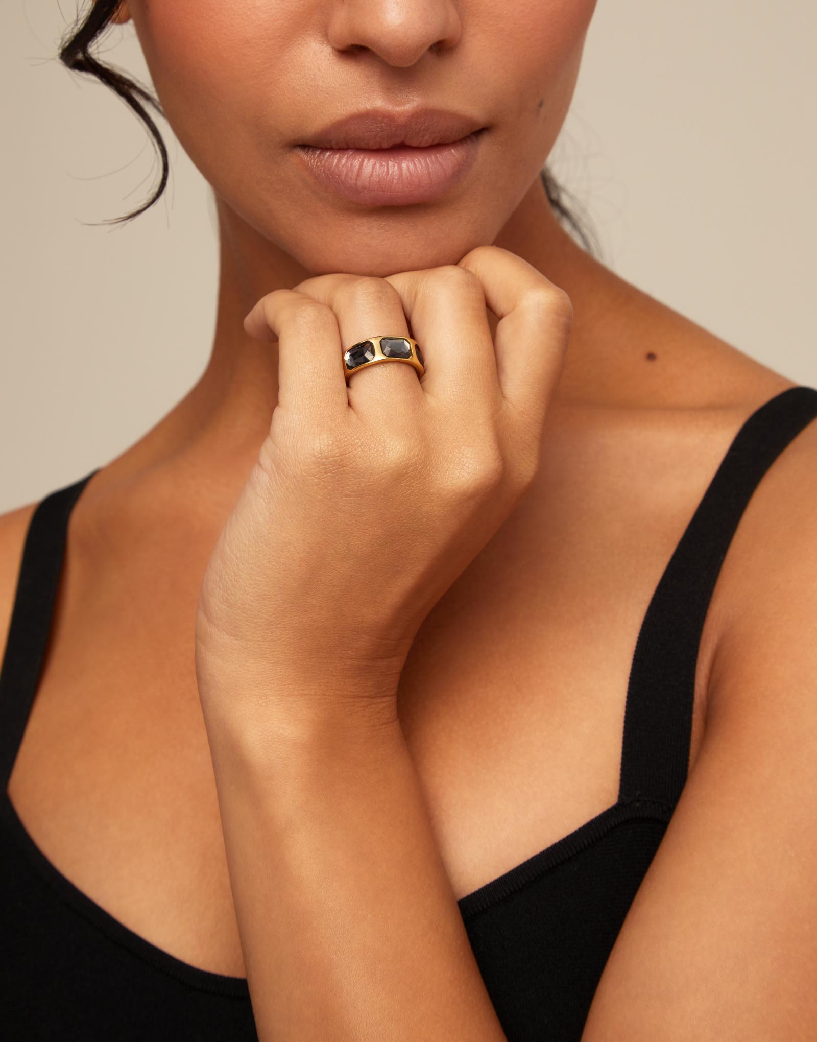 Ring with 3 dark gray crystals, Golden, large thumbnail