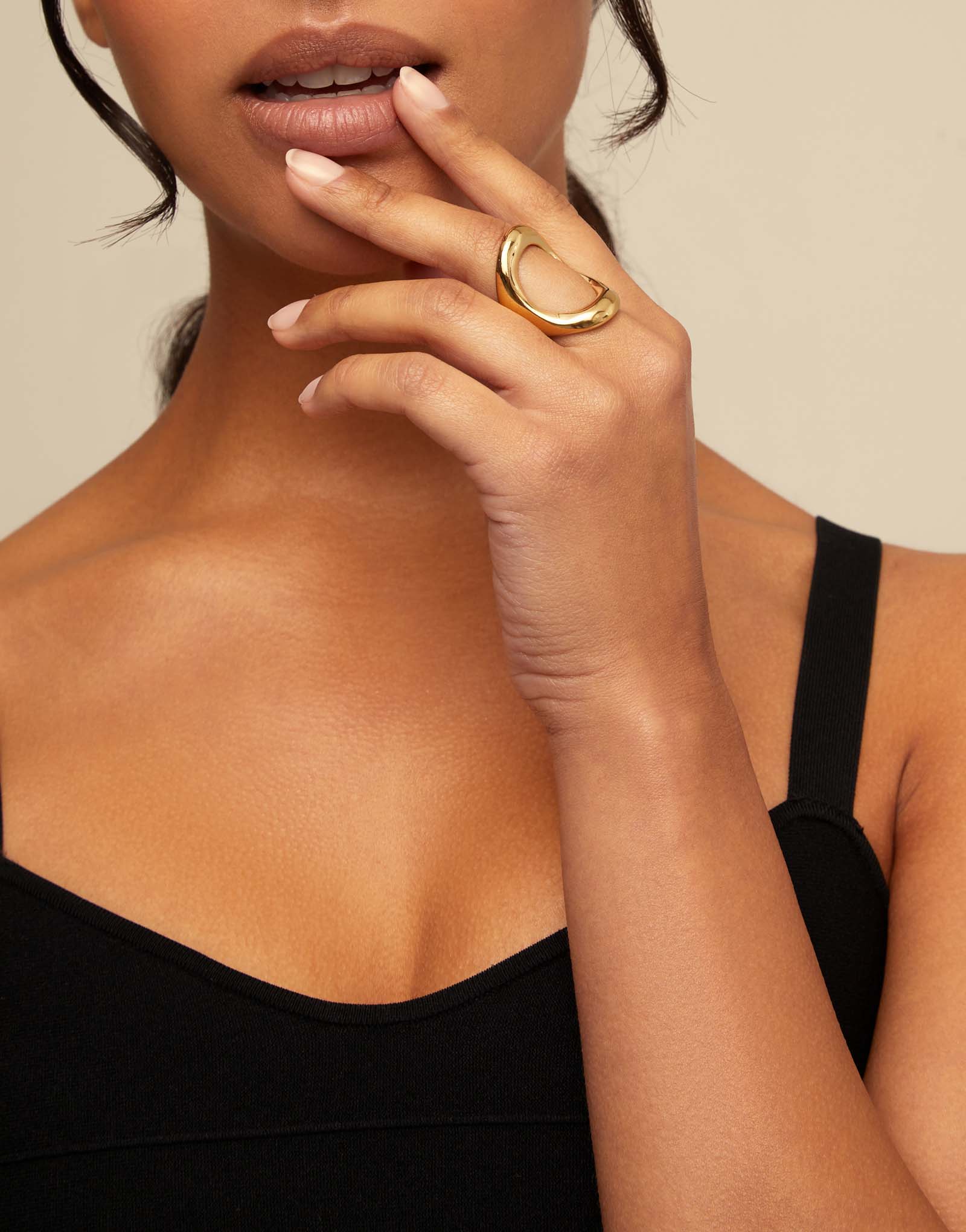 Ring with large central oval, Golden, large thumbnail