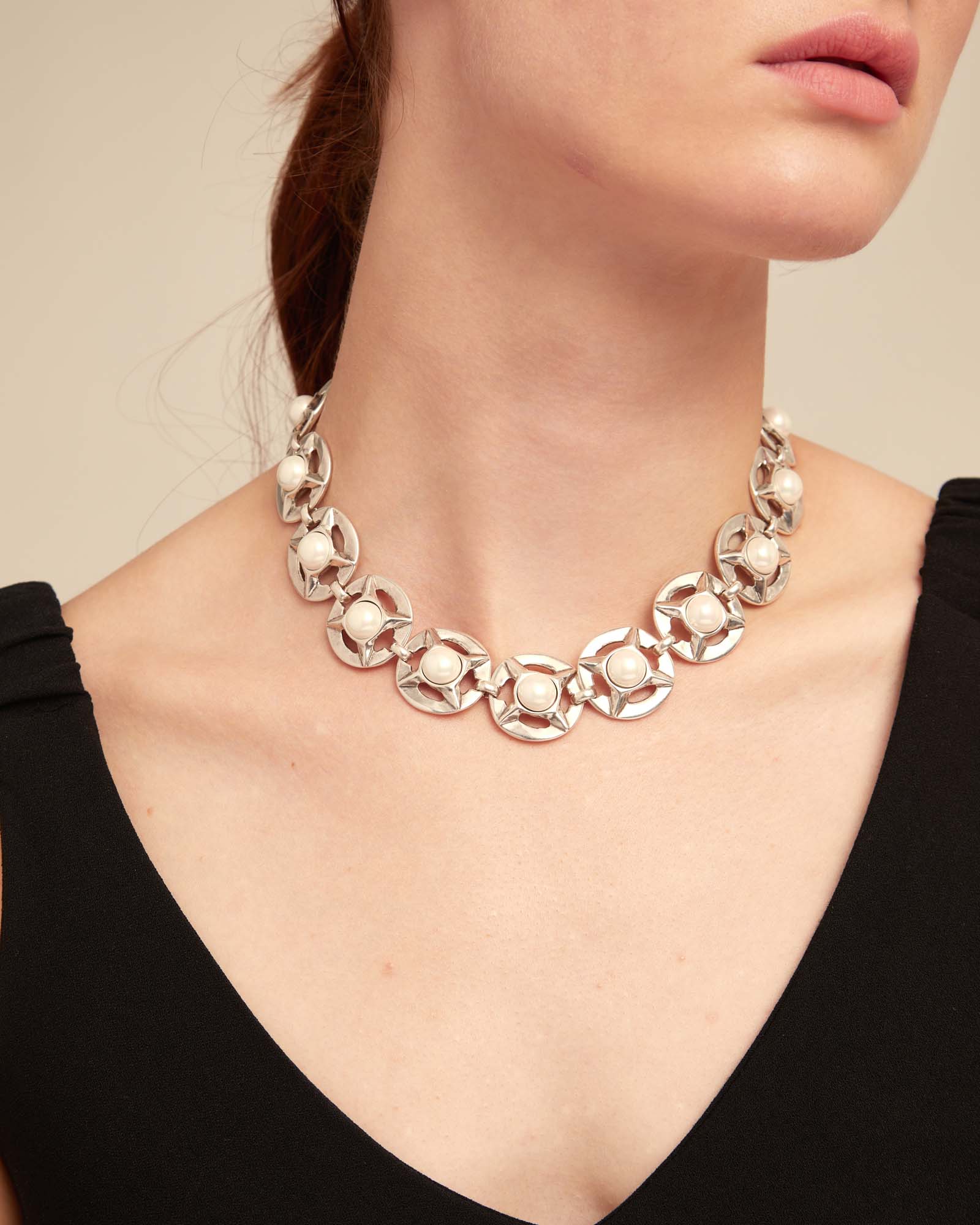 Short necklace with pearls, Silver, large thumbnail